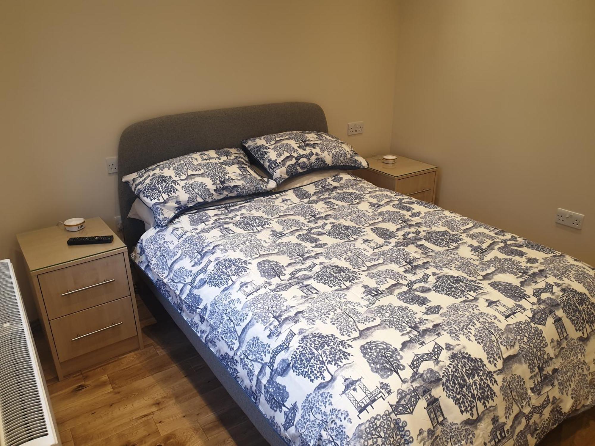 London Luxury Apartments 3 Bedroom Sleeps 8 With 3 Bathrooms 4 Mins Walk To Tube Free Parking Ilford Buitenkant foto